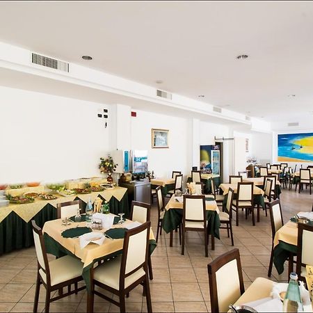 Hotel Belfiore Misano Adriatico Ngoại thất bức ảnh