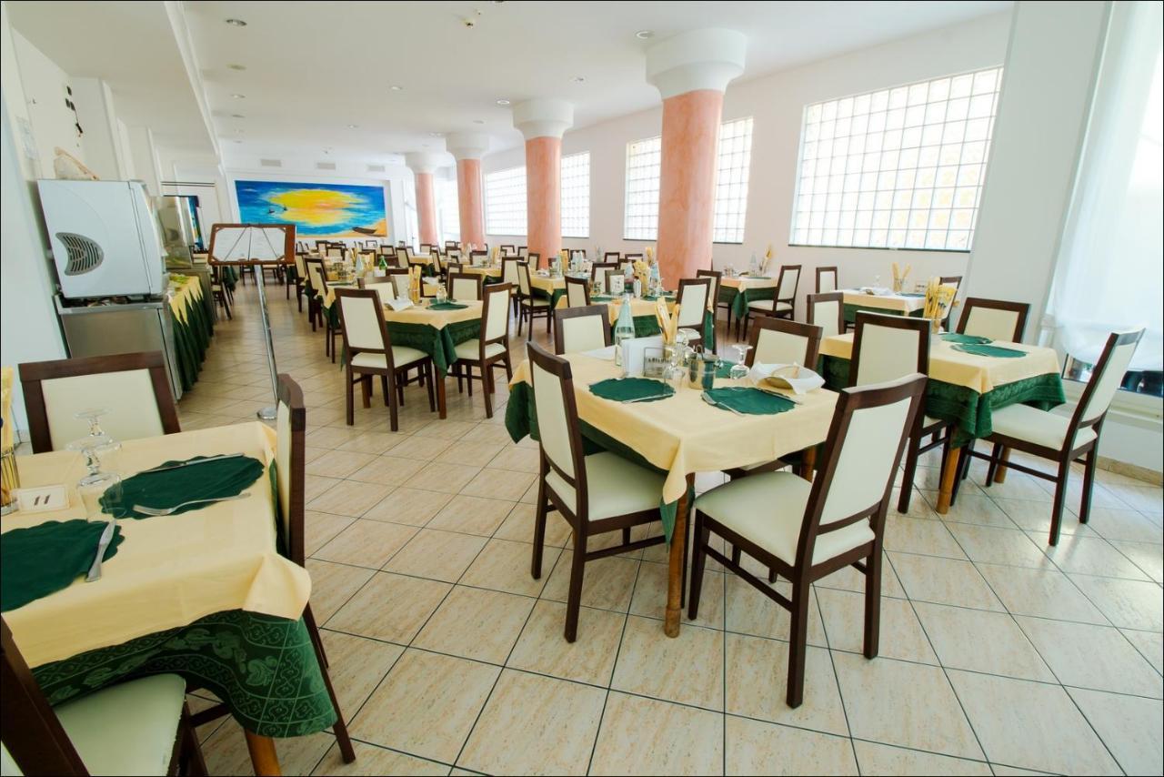 Hotel Belfiore Misano Adriatico Ngoại thất bức ảnh