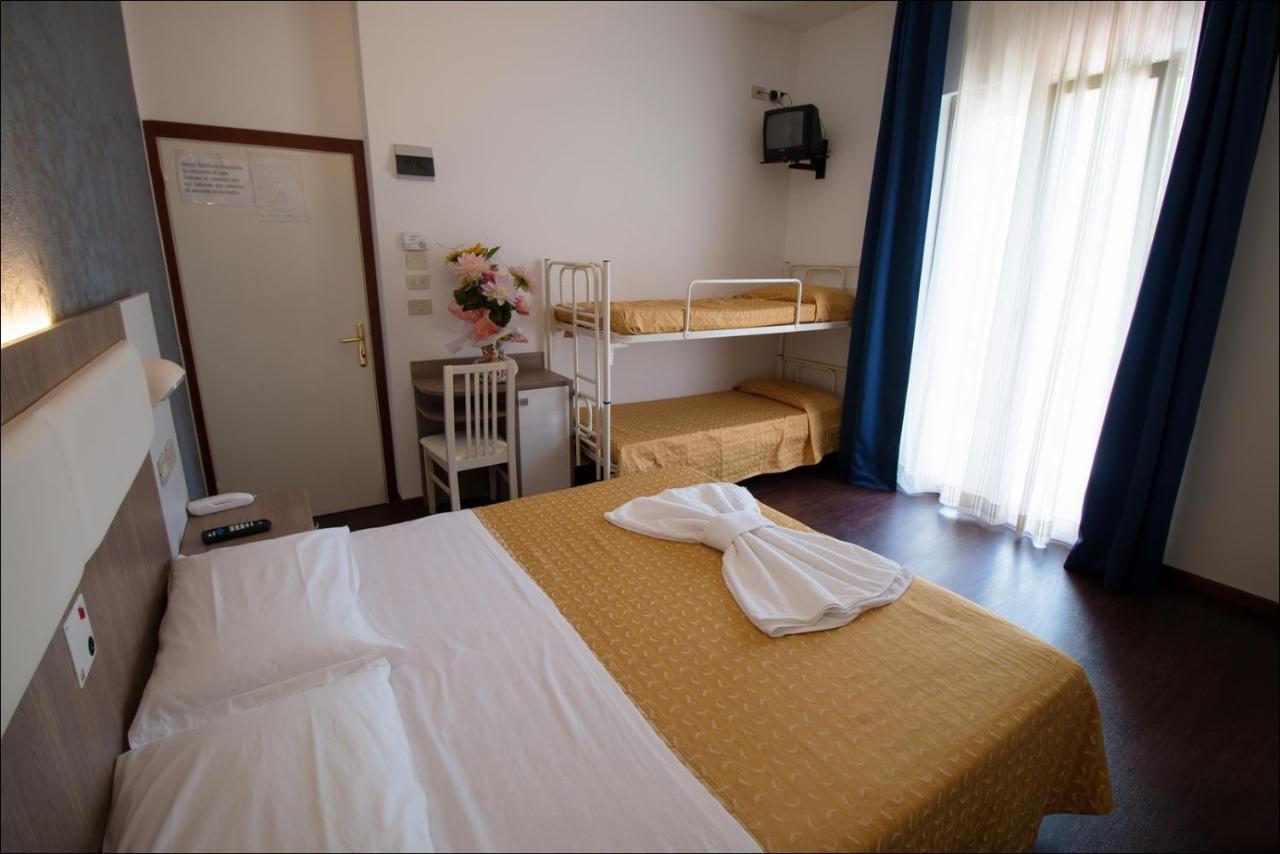 Hotel Belfiore Misano Adriatico Ngoại thất bức ảnh