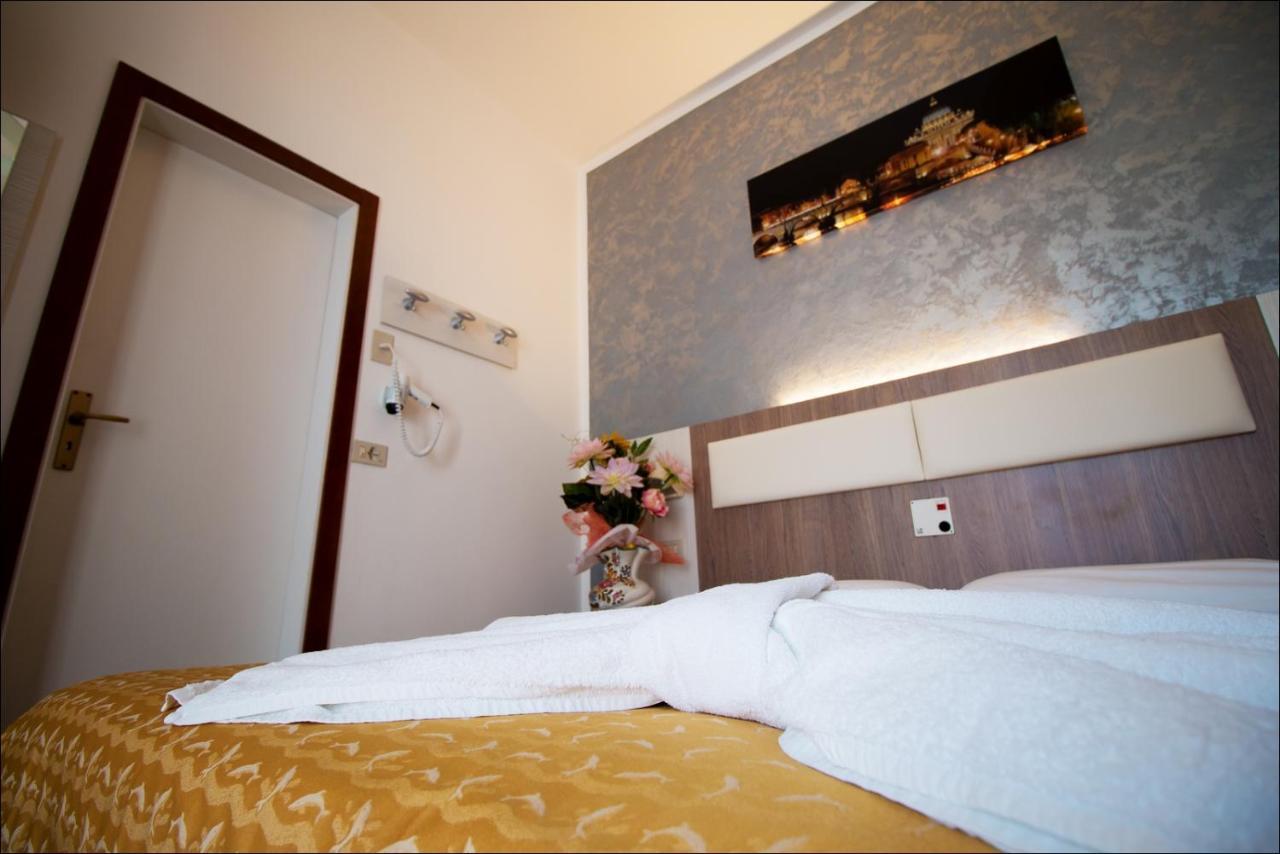 Hotel Belfiore Misano Adriatico Ngoại thất bức ảnh
